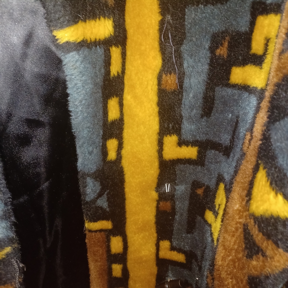 VINTAGE RARE Geo Pattern Faux Fur - Picture 4 of 7